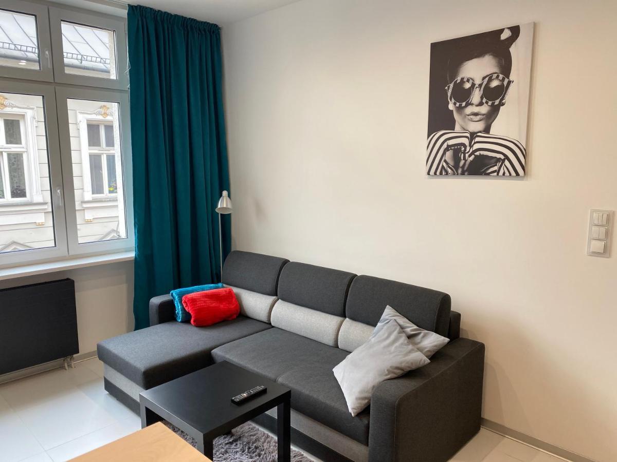Apartamenty Planeta ビエルスコ・ビアバ エクステリア 写真